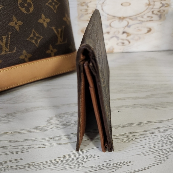 `ღ´-♥.-Authentic Louis Vuitton Long Wallet  `ღ´-♥.- - Picture 9 of 17